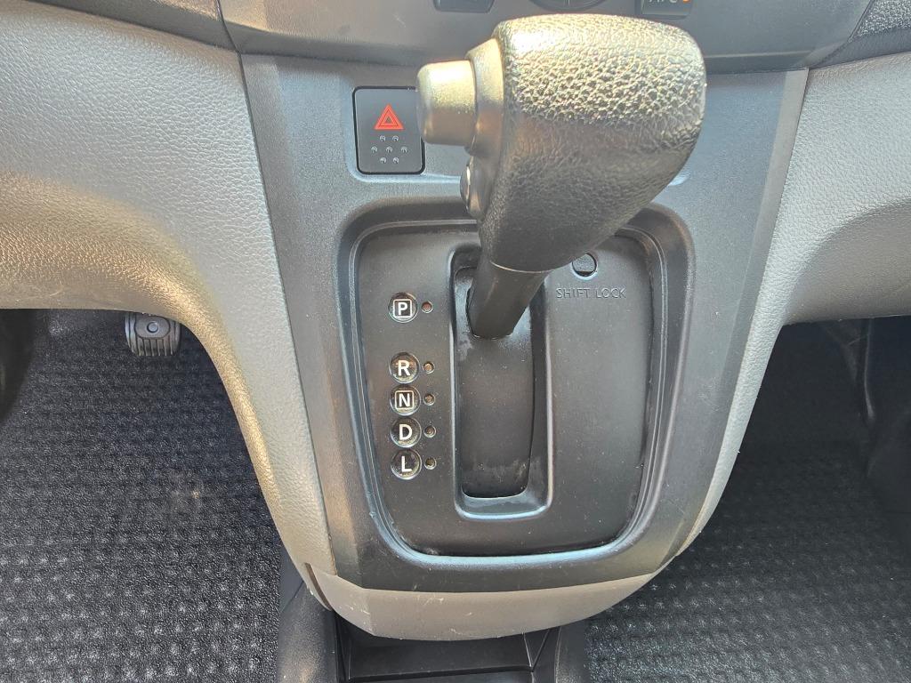 2017 Nissan NV200 SV - Photo 10