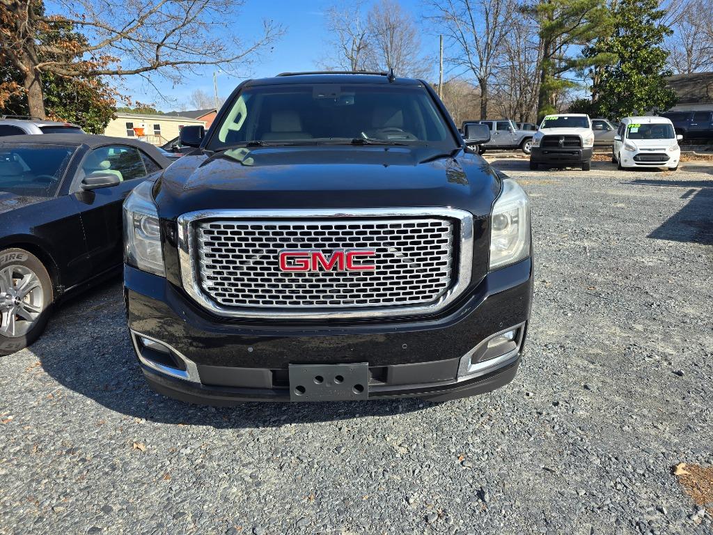 2015 GMC Yukon Denali's photo
